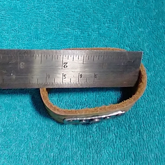 Handcrafted Leather Bracelet with Metal Accents - Picture 5 of 6